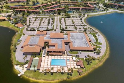 Copropriété à louer à Hollywood, Floride: 2 chambres, 102.19 m2 № 1116780 - photo 1