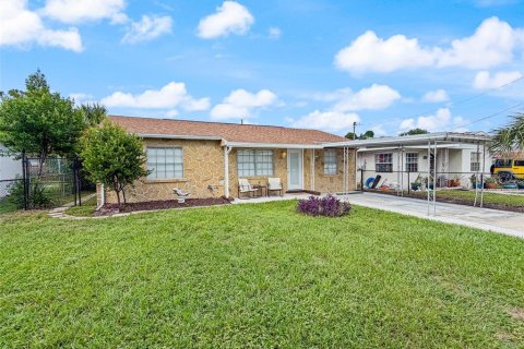 Casa en Tampa, Florida 2 dormitorios, 92.9 m2 № 2379116