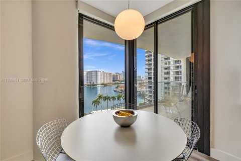 Copropriété à vendre à Aventura, Floride: 2 chambres, 157 m2 № 2068189 - photo 18