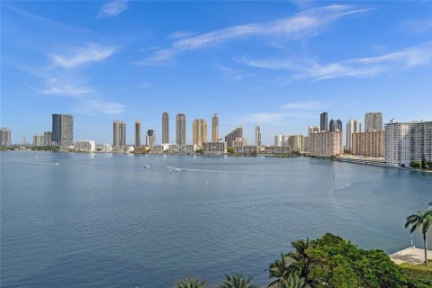 Copropriété à vendre à Aventura, Floride: 2 chambres, 157 m2 № 2068189 - photo 21