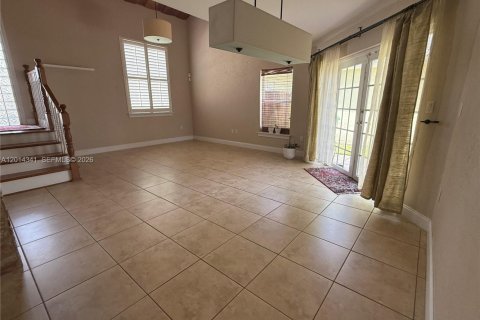 Villa ou maison à louer à Miami, Floride: 3 chambres, 150.69 m2 № 2076435 - photo 8