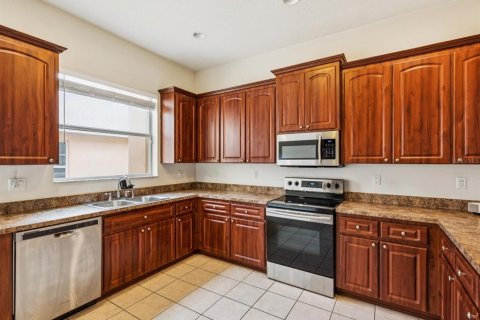 Casa en venta en Spring Hill, Florida, 4 dormitorios, 205.5 m2 № 1767128 - foto 8