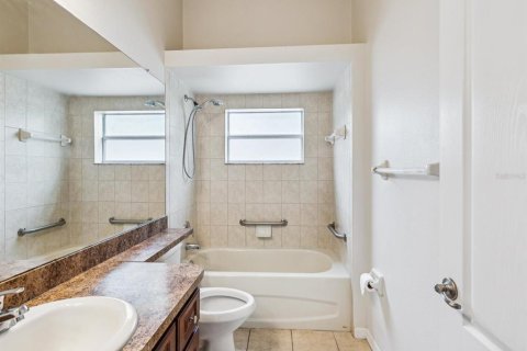 Casa en venta en Spring Hill, Florida, 4 dormitorios, 205.5 m2 № 1767128 - foto 16