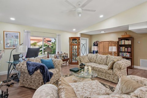 Villa ou maison à vendre à North Lauderdale, Floride: 3 chambres, 222.59 m2 № 2174105 - photo 7