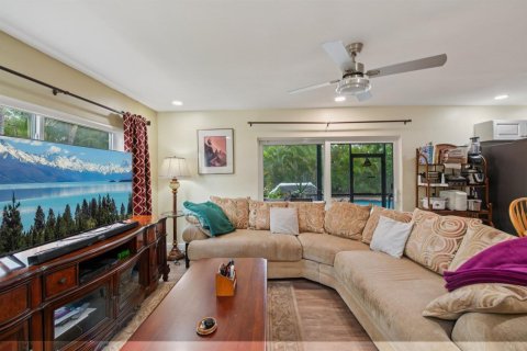 Villa ou maison à vendre à North Lauderdale, Floride: 3 chambres, 222.59 m2 № 2174105 - photo 9