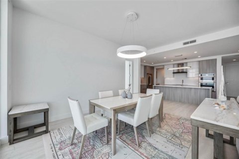 Condo in Sarasota, Florida, 2 bedrooms  № 1689739 - photo 19