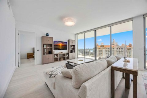 Condo in Sarasota, Florida, 2 bedrooms  № 1689739 - photo 14