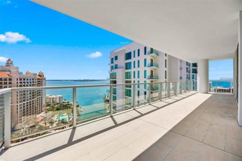 Condo in Sarasota, Florida, 2 bedrooms  № 1689739 - photo 8