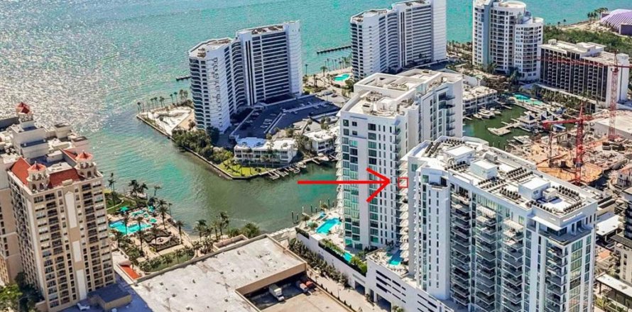 Condo in Sarasota, Florida, 2 bedrooms  № 1689739