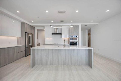 Condo in Sarasota, Florida, 2 bedrooms  № 1689739 - photo 23