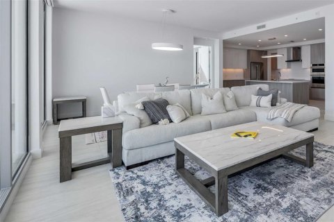 Condo in Sarasota, Florida, 2 bedrooms  № 1689739 - photo 16