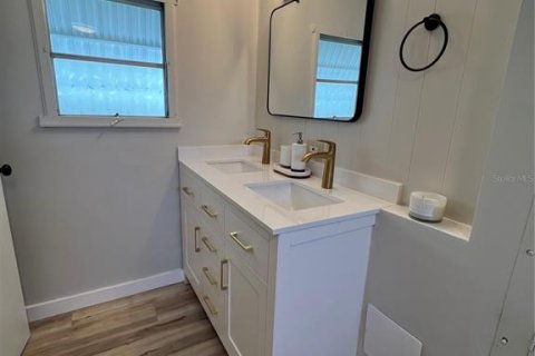 Propiedad comercial en venta en Sarasota, Florida, 64.66 m2 № 1796069 - foto 21