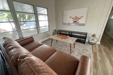 Propiedad comercial en venta en Sarasota, Florida, 64.66 m2 № 1796069 - foto 9