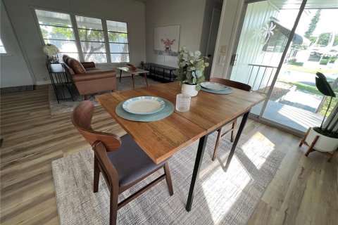 Propiedad comercial en venta en Sarasota, Florida, 64.66 m2 № 1796069 - foto 13