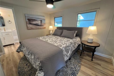 Propiedad comercial en venta en Sarasota, Florida, 64.66 m2 № 1796069 - foto 18