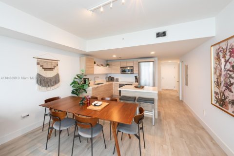 Condo in North Miami Beach, Florida, 2 bedrooms  № 1849223 - photo 7