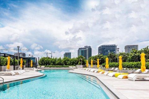 Condo in Miami, Florida, 2 bedrooms  № 1812326 - photo 16