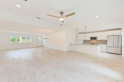 Casa en venta en Belleair, Florida, 3 dormitorios, 158.31 m2 № 1567607 - foto 9