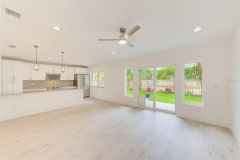 Casa en venta en Belleair, Florida, 3 dormitorios, 158.31 m2 № 1567607 - foto 8