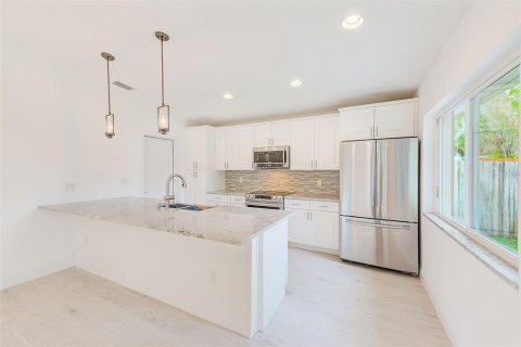 Casa en venta en Belleair, Florida, 3 dormitorios, 158.31 m2 № 1567607 - foto 10