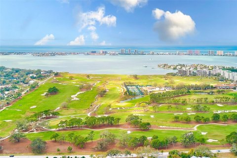 Casa en venta en Belleair, Florida, 3 dormitorios, 158.31 m2 № 1567607 - foto 4