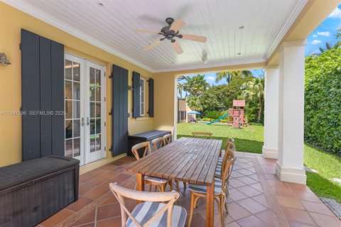 House in Key Biscayne, Florida 5 bedrooms, 503.62 sq.m. № 2256211 - photo 9