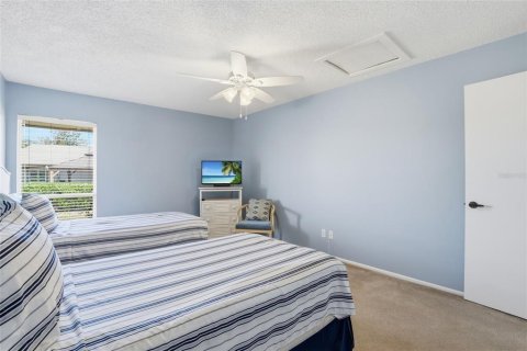 Townhouse in Fort Myers, Florida 2 bedrooms, 111.48 sq.m. № 2100861 - photo 26