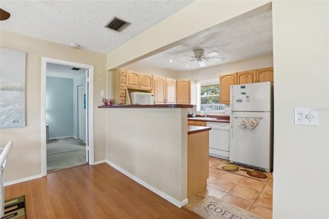 Townhouse in Fort Myers, Florida 2 bedrooms, 111.48 sq.m. № 2100861 - photo 14