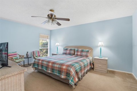 Townhouse in Fort Myers, Florida 2 bedrooms, 111.48 sq.m. № 2100861 - photo 19