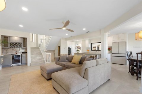 Townhouse in Naples, Florida 3 bedrooms, 199.18 sq.m. № 1521475 - photo 13