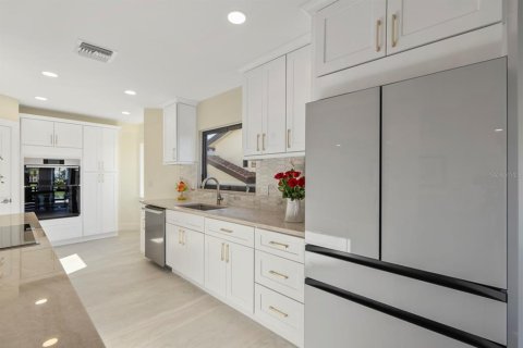 Townhouse in Naples, Florida 3 bedrooms, 199.18 sq.m. № 1521475 - photo 7