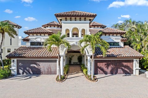 Townhouse in Naples, Florida 3 bedrooms, 199.18 sq.m. № 1521475 - photo 2