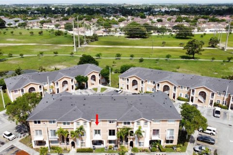 Condo in Hialeah, Florida, 2 bedrooms  № 2086620 - photo 14
