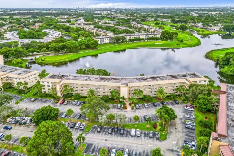 Condo in Coconut Creek, Florida, 2 bedrooms  № 1995450 - photo 28