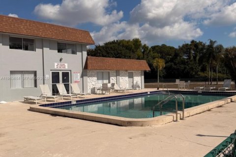 Copropriété à louer à Lake Worth, Floride: 1 chambre, 50.17 m2 № 2025636 - photo 11