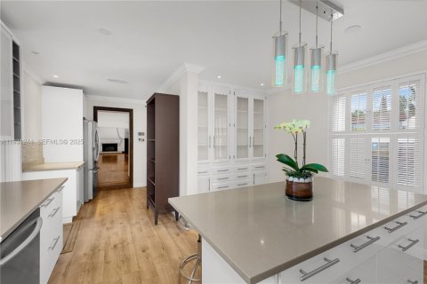 Casa en venta en Miami, Florida, 2 dormitorios, 250.19 m2 № 1992265 - foto 17