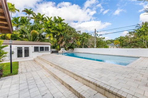 Casa en venta en Miami, Florida, 2 dormitorios, 250.19 m2 № 1992265 - foto 12
