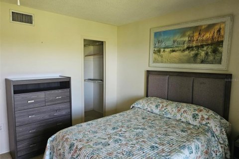Condominio en alquiler en Bradenton, Florida, 2 dormitorios, 109.44 m2 № 1901159 - foto 15