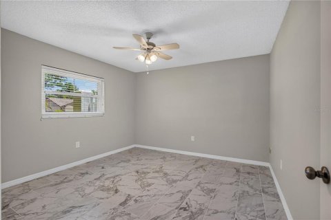 House in Palm Harbor, Florida 3 bedrooms, 213.58 sq.m. № 2238710 - photo 24