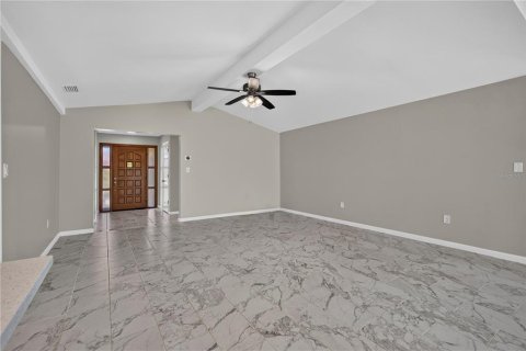 House in Palm Harbor, Florida 3 bedrooms, 213.58 sq.m. № 2238710 - photo 12