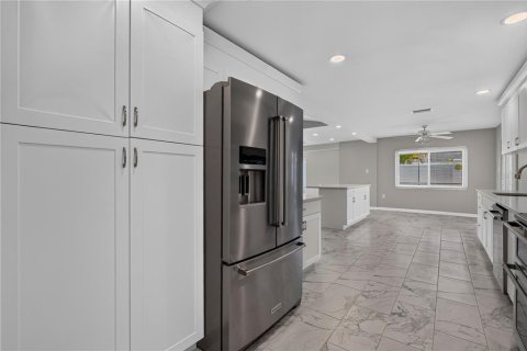 House in Palm Harbor, Florida 3 bedrooms, 213.58 sq.m. № 2238710 - photo 20
