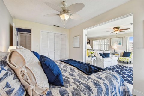 Condominio en venta en Gulfport, Florida, 2 dormitorios, 131.92 m2 № 1677534 - foto 28