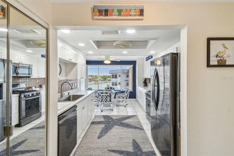 Condominio en venta en Gulfport, Florida, 2 dormitorios, 131.92 m2 № 1677534 - foto 8