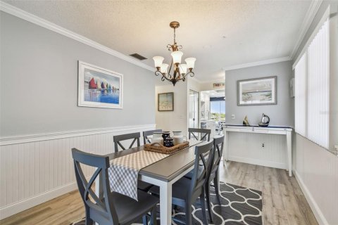 Condominio en venta en Gulfport, Florida, 2 dormitorios, 131.92 m2 № 1677534 - foto 16