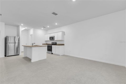 Touwnhouse à louer à Kissimmee, Floride: 3 chambres, 163.88 m2 № 2408401 - photo 10