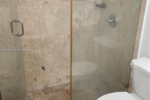 Condo in Pembroke Pines, Florida, 2 bedrooms  № 2059173 - photo 18