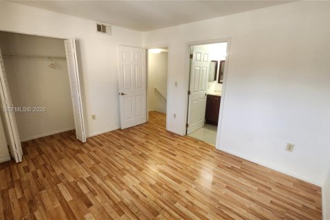 Condo in Pembroke Pines, Florida, 2 bedrooms  № 2059173 - photo 22