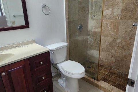 Condo in Pembroke Pines, Florida, 2 bedrooms  № 2059173 - photo 20