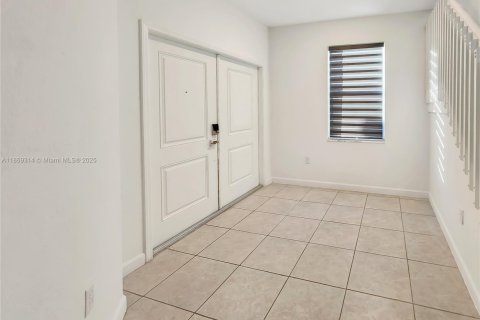 Villa ou maison à louer à Homestead, Floride: 3 chambres, 223.24 m2 № 1928189 - photo 15