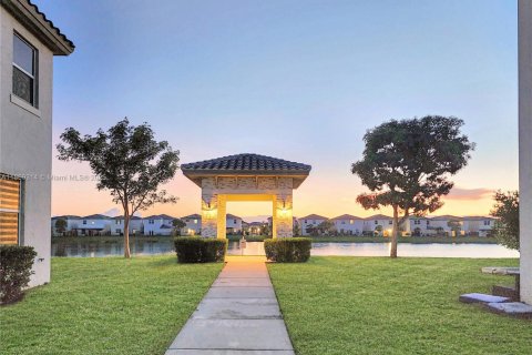 Villa ou maison à louer à Homestead, Floride: 3 chambres, 223.24 m2 № 1928189 - photo 20